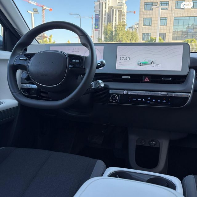 יונדאי איוניק 5