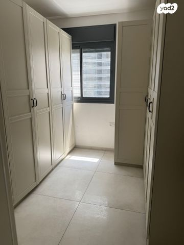 דירה, ז'בוטינסקי 4, עיר, מרכז העיר, נהריה