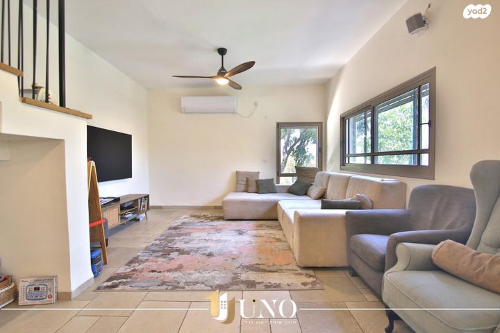 דו משפחתי, תל קציר