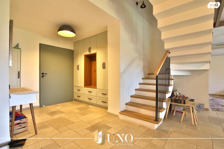 דו משפחתי, תל קציר