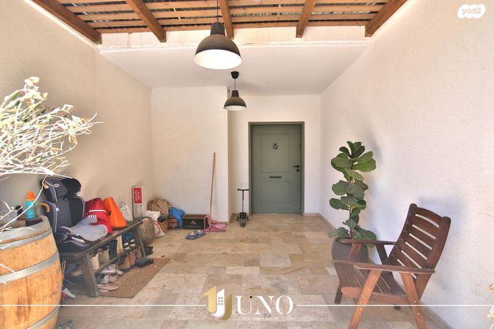 דו משפחתי, תל קציר