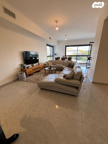 דירה, יעקב דורי, הרצליה הירוקה, נווה עובד, הרצליה