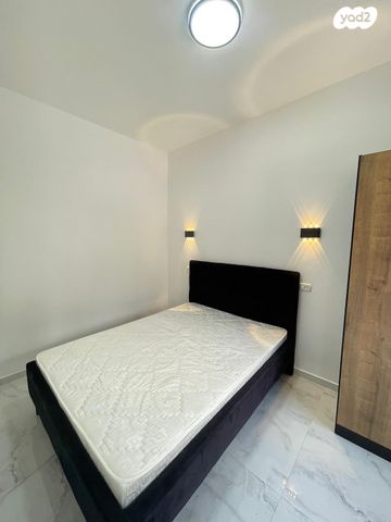 דירה, דוד רזיאל, חיפה