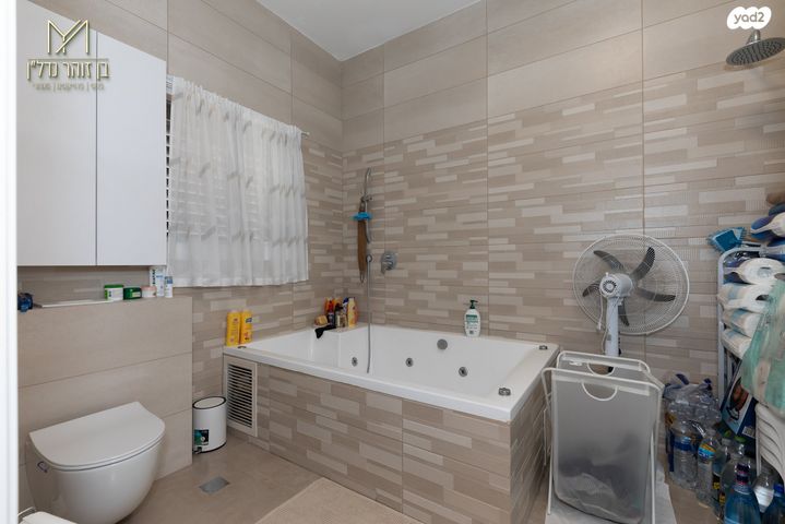 דו משפחתי, משעול מעפילי קפריסין, שיכוני המזרח, ראשון לציון