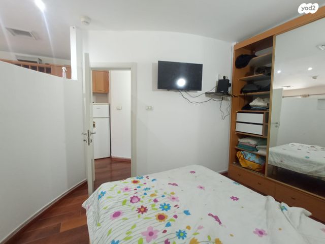 דירה, שדרות מנחם בגין 1, גבעת אולגה, חדרה