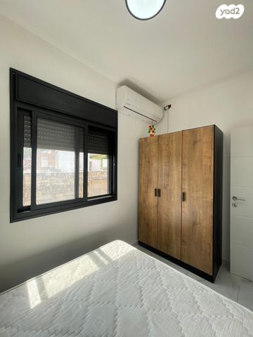 דירה, דוד רזיאל, חיפה