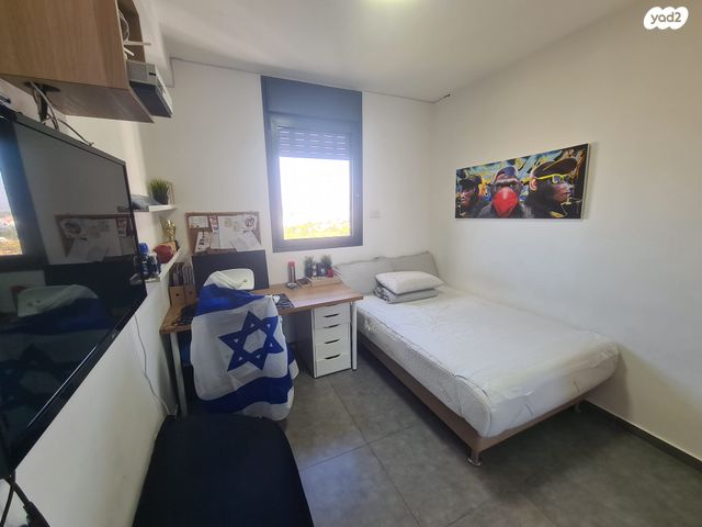 גג/ פנטהאוז, אליהו קראוזה 1, אגרובנק, חולון