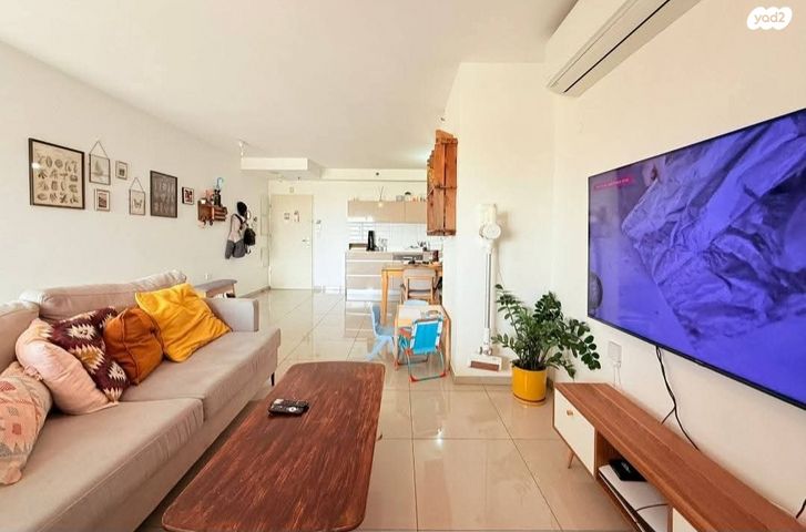 דירה, דרך העצמאות, יהוד מונוסון