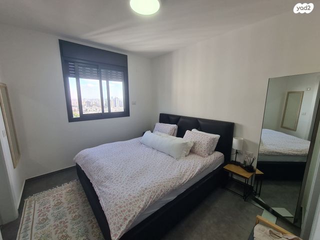 גג/ פנטהאוז, אליהו קראוזה 1, אגרובנק, חולון