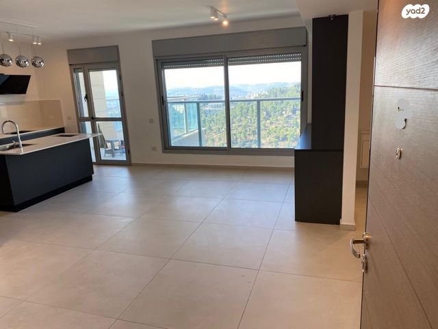 תורה ועבודה 