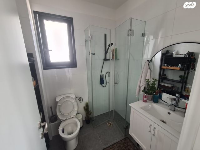 גג/ פנטהאוז, אליהו קראוזה 1, אגרובנק, חולון