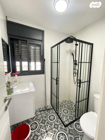 דירה, דוד רזיאל, חיפה