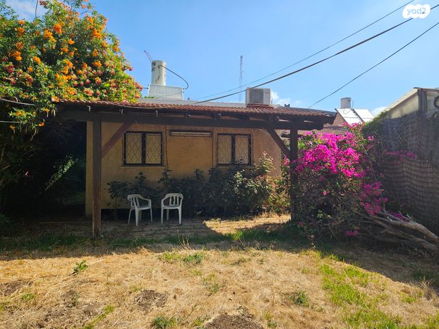 דו משפחתי, שדרות בן צבי, שיכון צנחנים, רמת גן