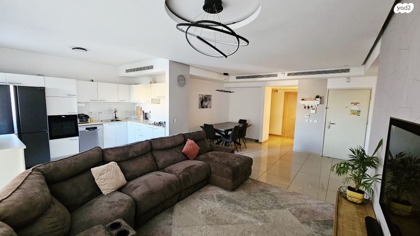 דירה, אהרון מזיא, שעריים, רחובות