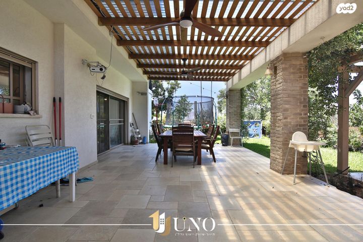 דו משפחתי, תל קציר