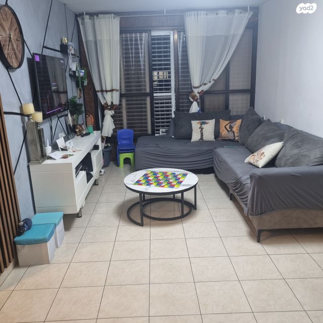 דירה, קהילת פינסק, פתח תקווה