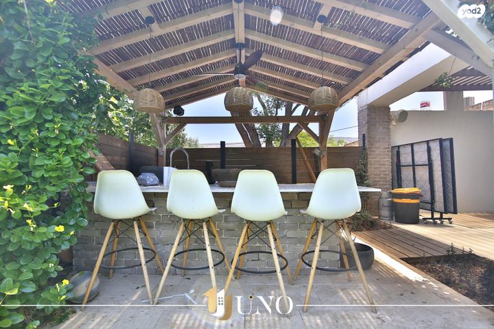 דו משפחתי, תל קציר