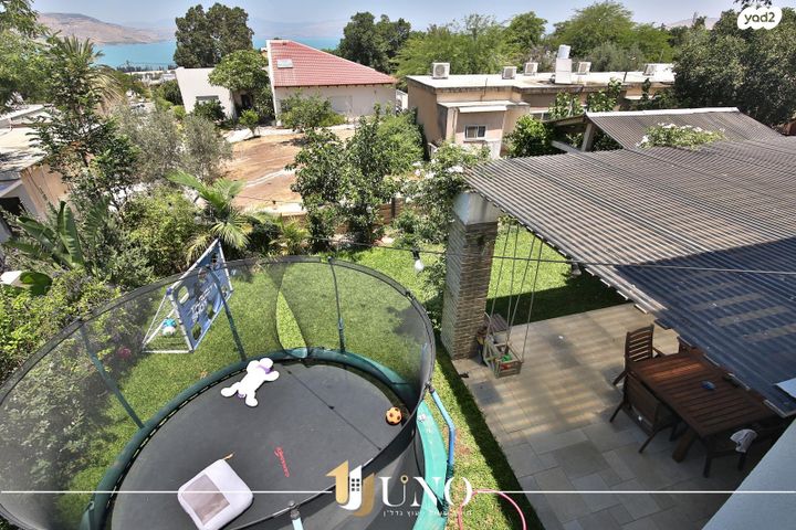 דו משפחתי, תל קציר