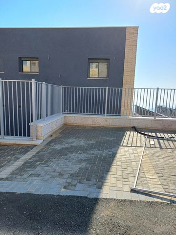 דו משפחתי, מעלה אפרים