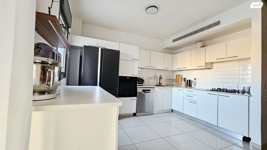 דירה, אהרון מזיא, שעריים, רחובות