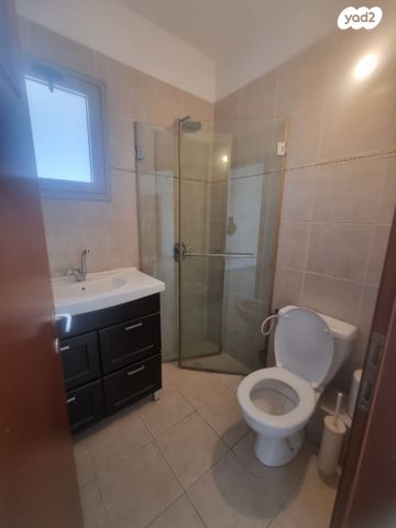 דירה, החורש 6, 2008, רעננה