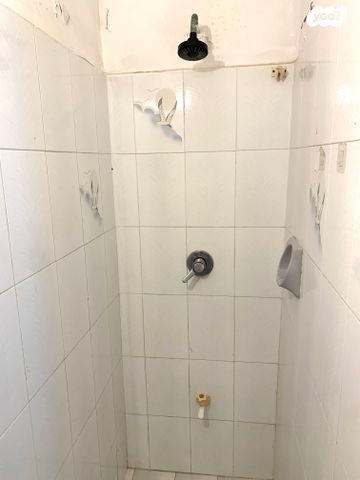 דירה, שדרות אליהו, מזכרת בתיה