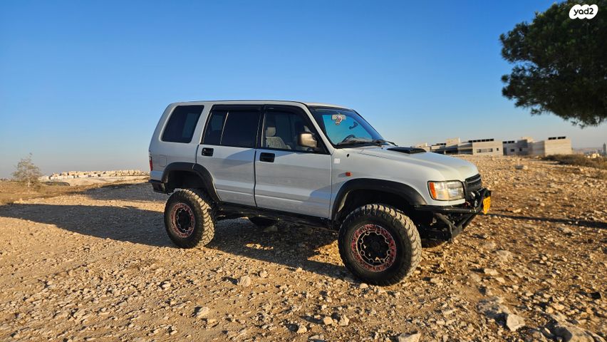 איסוזו טרופר