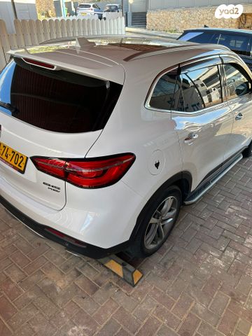 מודעת רכב אם ג'י EHS PHEV