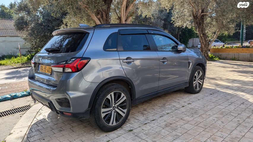 מודעת רכב מיצובישי ASX