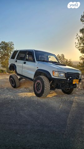 איסוזו טרופר