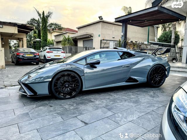 מודעת רכב למבורגיני הורקאן