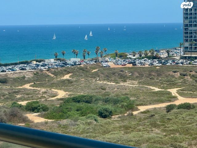 מיכאל נאמן 26