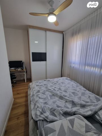 דו משפחתי, בית אריה / עופרים