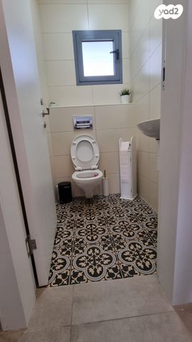 דו משפחתי, נעלה