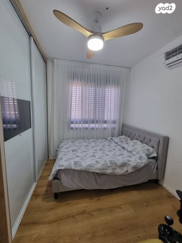 דו משפחתי, בית אריה / עופרים