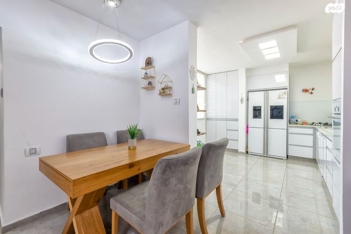 דירה, הדרור, יבנה