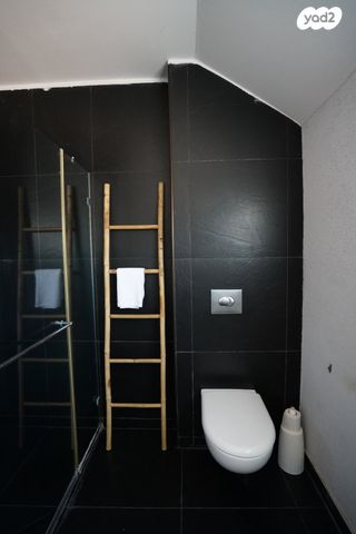 דו משפחתי, צור יגאל, כוכב יאיר / צור יגאל