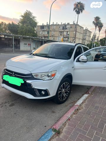 מודעת רכב מיצובישי ASX