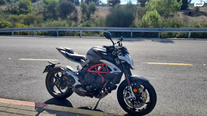 MV Agusta Brutale 800