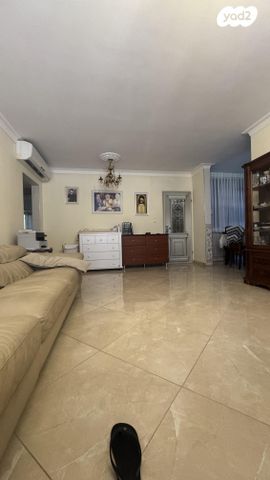 טרומפלדור 4