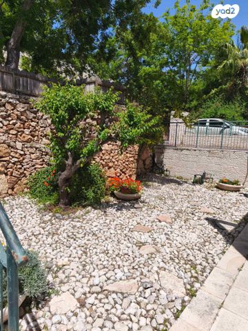 דו משפחתי, תבור 17, שכונה ה'-ו', מבשרת ציון