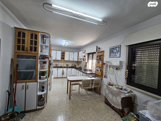 בית פרטי/ קוטג', יאיר 26, קרית ארבע, קרית ארבע