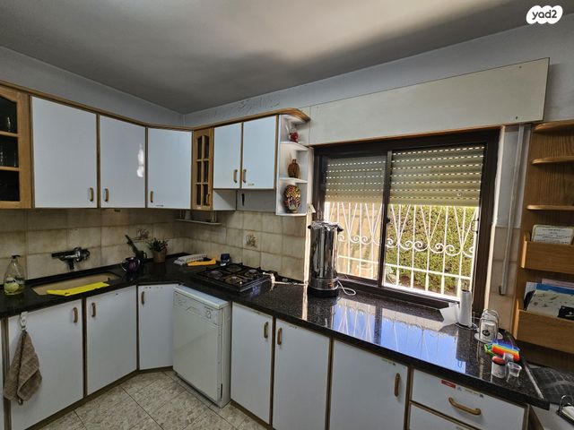 בית פרטי/ קוטג', יאיר 26, קרית ארבע, קרית ארבע