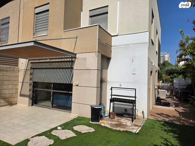 הר הזיתים 13