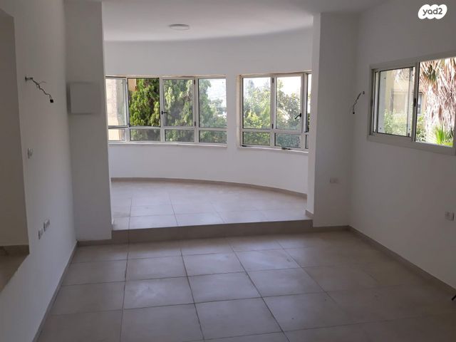 בית פרטי/ קוטג', הרב עוזיאל 64, הראשונים, שלומי