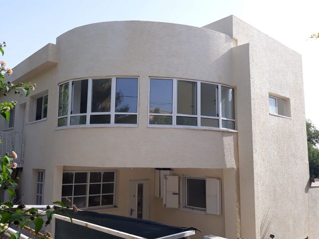 בית פרטי/ קוטג', הרב עוזיאל 64, הראשונים, שלומי