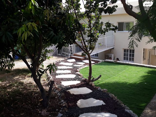 בית פרטי/ קוטג', הרב עוזיאל 64, הראשונים, שלומי