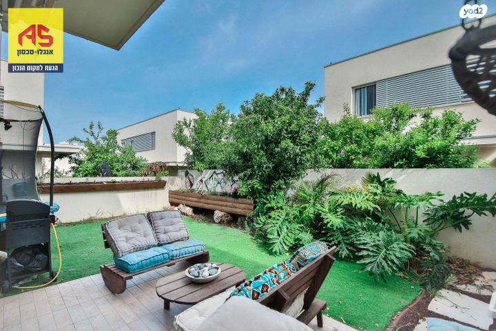 דו משפחתי, גולן, יובלים, פרדס חנה כרכור