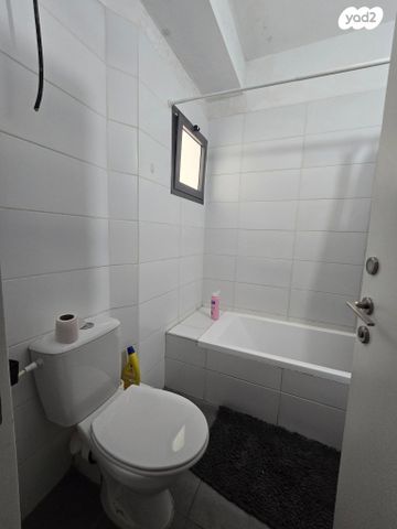 דירה, בעל התניא, בעל התניא, לוד