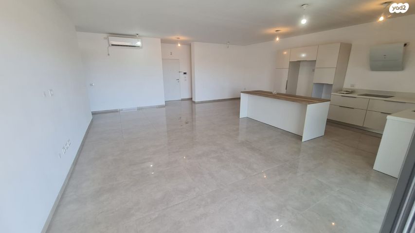 דירה, הדקלים, קרית אתא